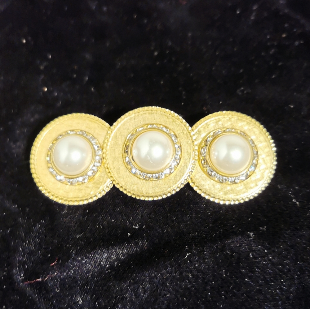VINTAGE BROOCH